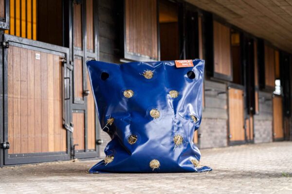 04 Horse Originals - HayPlay ButtonBag XL (Webformat) Horse Originals HayPlay ButtonBag
